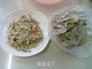 葱姜鲜蛏肉的做法步骤：5