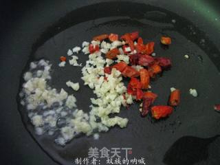 酸豆角炒肉末的做法步骤：3