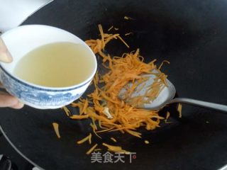 清淡的胡萝卜炒肉丝的做法步骤：12
