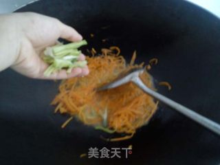 清淡的胡萝卜炒肉丝的做法步骤：13