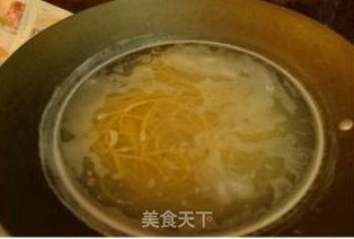 经典意式美食—培根芝士意面的做法步骤：1