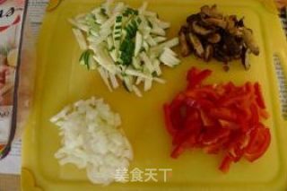 经典意式美食—培根芝士意面的做法步骤：3