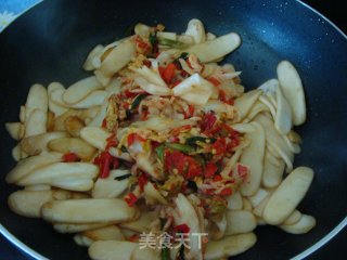 自炊美食“泡菜炒年糕”的做法步骤：4