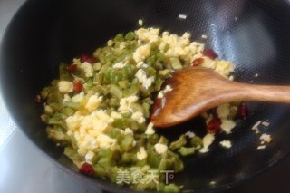 改良的苦瓜炒蛋-【苦瓜炒蛋粒】的做法步骤：7