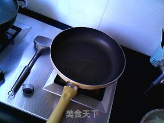 蒜香南瓜丝摊饼&红枣米仁粥的做法步骤：3
