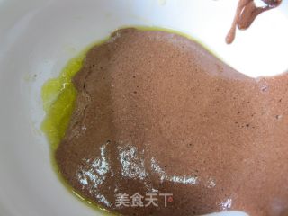 可可芒果奶冻卷的做法步骤：13