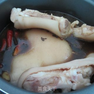 东坡猪蹄------客家菜的做法步骤：3