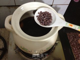 进补甜品——港式莲子红豆沙的做法步骤：3