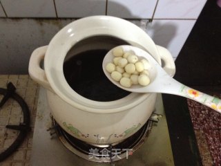 进补甜品——港式莲子红豆沙的做法步骤：4