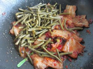 酸豇豆回锅肉的做法步骤：9