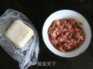 鲜肉小馄饨的做法步骤：2