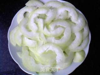 仔姜炒冬瓜的做法步骤：1