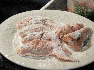 新鲜迷迭香萝勒鸡翅的做法步骤：3