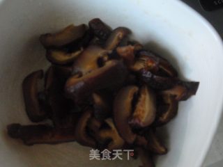 试验成功的煲仔饭的做法步骤：2