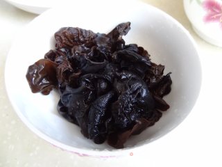 文蛤三鲜的做法步骤：3