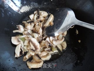 文蛤三鲜的做法步骤：4