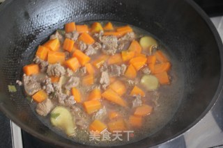 胡萝卜炖牛肉的做法步骤：5