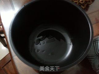 懒人也动手--超简易电饭煲锅贴的做法步骤：1
