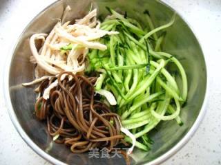 【鸡丝蕨菜粉】有荤有素营养均衡！的做法步骤：6