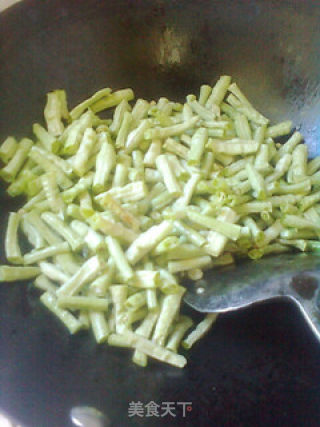 干煸老豆角的做法步骤：5