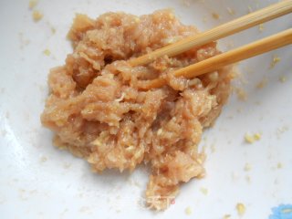 炸牛肉丸子————牛肉+鸡肉的做法步骤：1