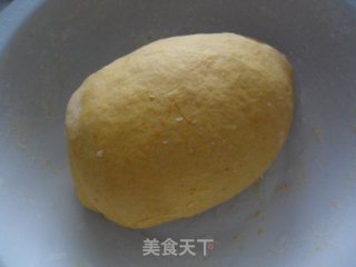 南瓜豆沙包的做法步骤：4