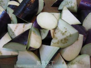 茄子焖鲩鱼的做法步骤：3