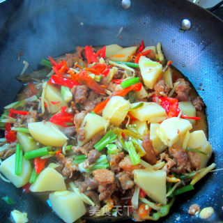土豆烧牛腩的做法步骤：12