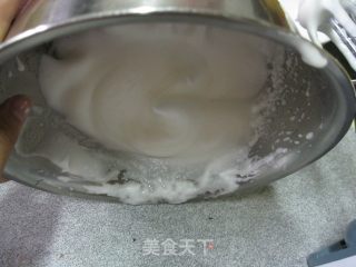 咖啡海绵蛋糕卷的做法步骤：2