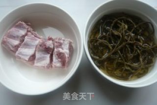 油而不腻——豆干蒸肉的做法步骤：1