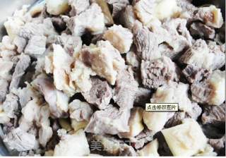 红烧牛腩的做法步骤：1