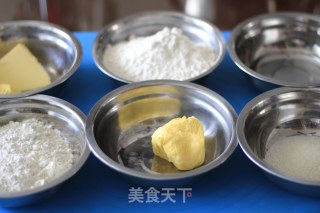 玫瑰花月饼的做法步骤：1