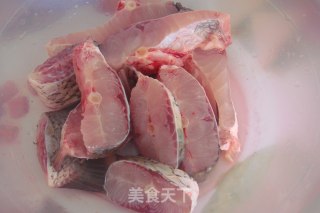家常菜——香煎鱼块的做法步骤：2
