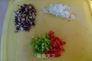 剩饺子馅“大变身”—蚂蚁上树的做法步骤：2