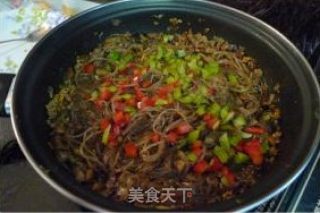 剩饺子馅“大变身”—蚂蚁上树的做法步骤：10