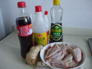 可乐鸡翅的做法步骤：1