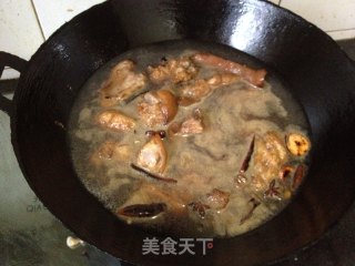 美味农家菜——玉米炖猪手的做法步骤：7