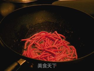 蛋丝蒜苗炒细粉的做法步骤：3