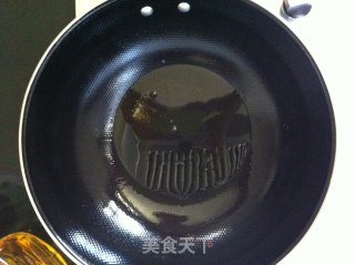 红烧咸鱼的做法步骤：4