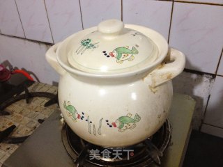 养颜甜品——冰糖银耳莲子羹的做法步骤：4