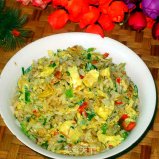 韭菜蛋炒饭------剩饭不用愁的做法步骤：11