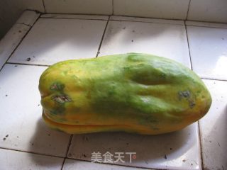 夏日里的消暑饮品——木瓜奶昔的做法步骤：1