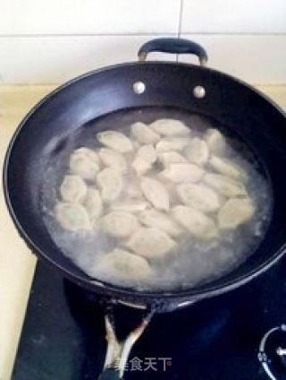 简单易做的韭菜饺子的做法步骤：4