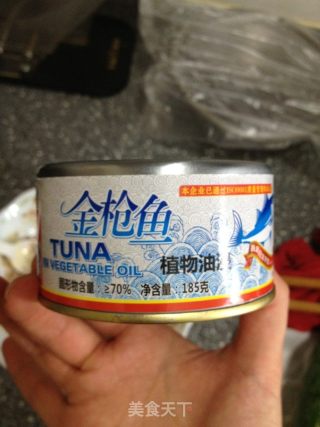 金枪鱼寿司的做法步骤：1