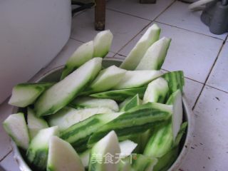 家常小炒——彩椒圣瓜炒鸡丝的做法步骤：2