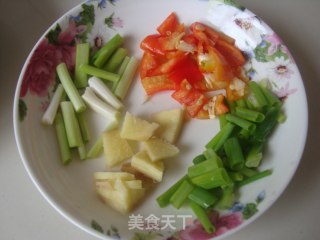 老干妈豆豉烧豆腐的做法步骤：1