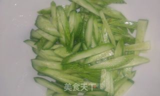 海米粉丝拌黄瓜——附送速发粉丝的方法的做法步骤：8