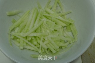 【韭菜馅肉锅贴】----最受欢迎的早餐之一的做法步骤：1
