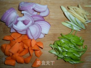 家常小炒————孜然味的小炒鸡块的做法步骤：1
