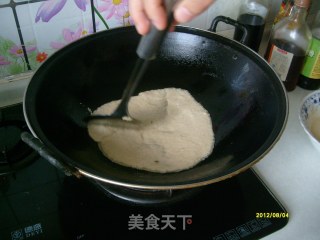 小麦胚芽鸡蛋饼的做法步骤：3